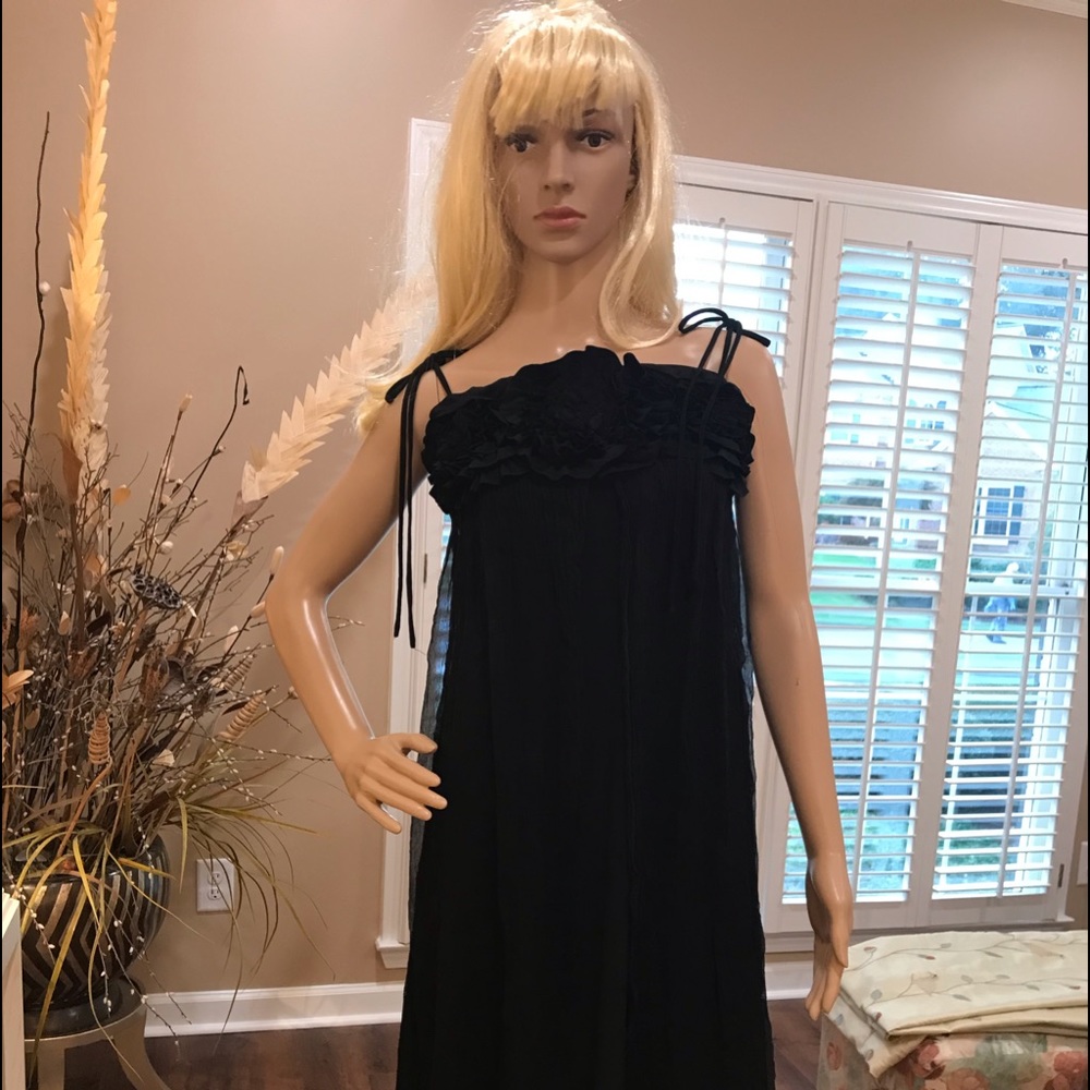 ADORABLE SUMMER DRESS IN GREAT CONDITION